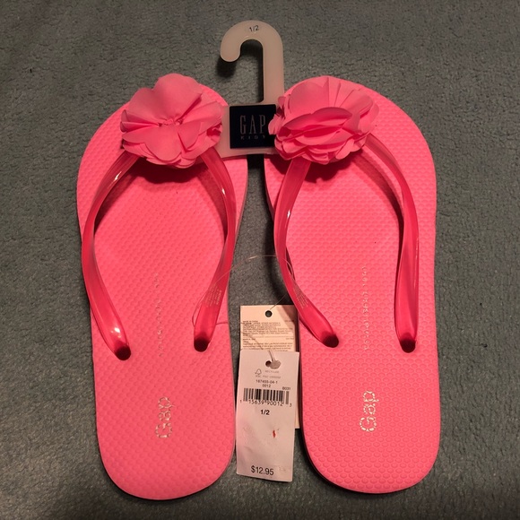 gap girls flip flops